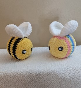 Crochet Bumble Bee - Etsy Canada