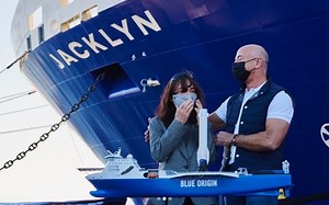 Ahoy, Jacklyn! Jeff Bezos names Blue Origin’s rocket recovery ship after his mom