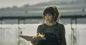 Trailer de The Power revela como poder corrompe super-heróis