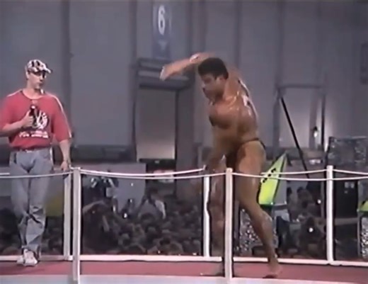 Lou Ferrigno alias ( Hulk ) | Sam Wick la Page