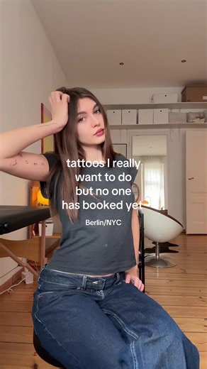 Heyyyyy pretty please book them x would look so cute on you drinkwatertattoos for tattoo bookings or if you’re unable to make an appointment with me I also do custom commissions! Form in my bio on my website