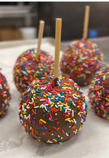 Spring is for sprinkles 🌈💕🌸 #candy #chocolate #candyshop #candystore #candymaking