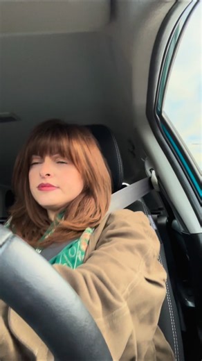 I love a trend. Even more than that… I love a Swiftie trend. 🤩 I get to see so many different versions of perfect in all these weddings and I’m so grateful for every single one. 🥰 You have all helped make this the best year for me. 🥹🫶🏻 2026 is filling up beautifully - also taking bookings for 2027. For all enquiries just fill in the contact form in my bio 💌 | Serenity Seeker Content Creator