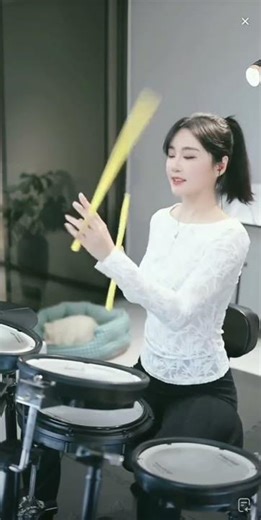 The precision is actually insane #drums #skills #wow