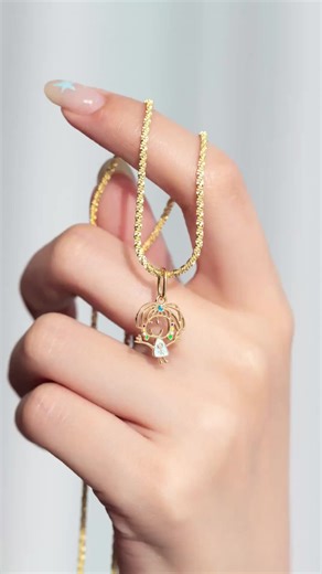 From little hands to lasting memories. 🖍️💎 Minimoria turns children’s drawings into timeless jewelry, crafted to celebrate love and imagination forever. ✨ 👉 Order yours today – link in bio. #Minimoria #FromDrawingToJewelry #CustomJewelry #Keepsake #SentimentalGift