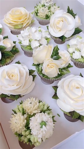 Floral Cupcakes: Creative Designs for Special Occasions