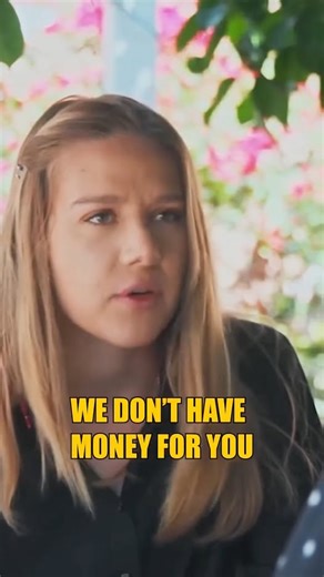 237K views · 2.6K reactions | This Restaurant Hostess Is Horrible | Jellysmack | Facebook