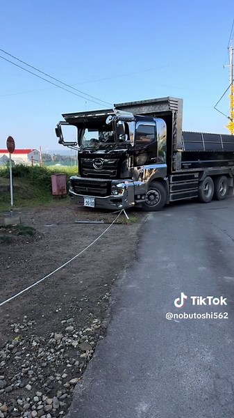 #ダンプ#砕石販売#残土運搬#株式会社八幡工業#株式会社jsi