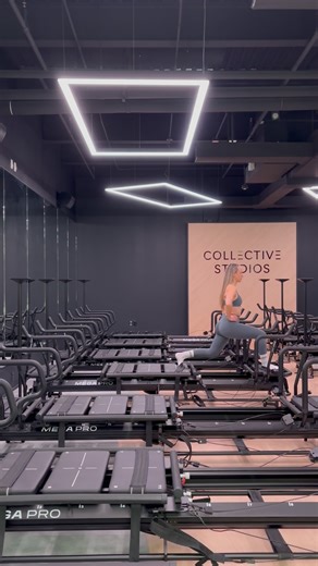 Laura Collins - Lagree Master Trainer on Instagram: "STEAL MY SEQUENCE 26 S Crunch Plank to Pike Plank Single Leg Squat Reverse Donkey Kick Xpress Lunge Giant Kneeling Inner Thigh Side Torso Crunch Giant Twisted Extended Kneeling Crunch Twister Single Leg Squat Reverse Donkey Kick Xpress Lunge Giant Kneeling Inner Thigh Side Torso Crunch Giant Twisted Extended Kneeling Crunch Twister Reverse Bicep Curl Reverse Sexy Back Reverse Tailbone Angel Follow me and comment “Timing” + your favorite upper