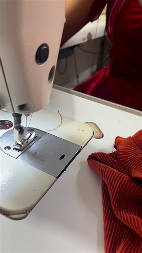 Gauri Fashion Academy - Tailoring & Cutting College on Instagram: "#fashion #fashiondesigner #tranding #viralvideos"