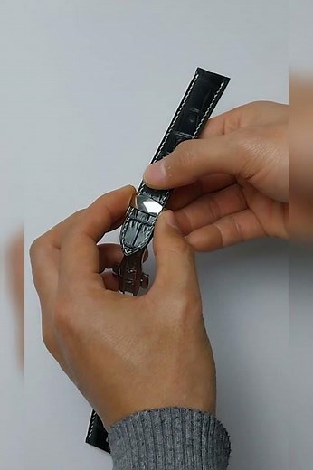 How to use a butterfly clasp on a watch strap