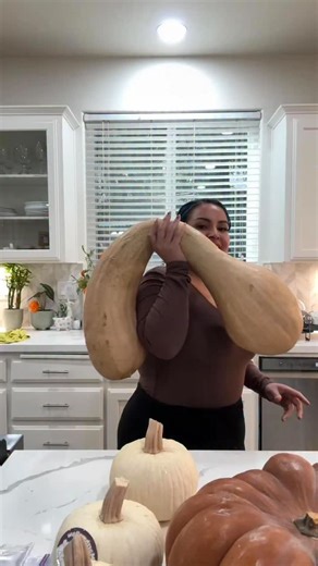 Nanajoe19 on Instagram: "Calabacita en mielada✨ #reels #explore #recipe"