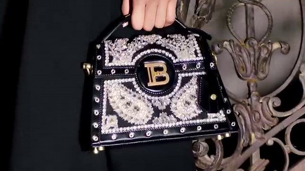 JOLIE MADAME Elevated Parisian chic, with a bold Western flair. This season, Creative Director Olivier Rousteing revisits the house’s iconic Jolie Madame silhouette for the modern, independent woman. | Balmain