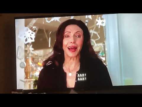 Elf breakfast spaghetti/hissing monster full scene