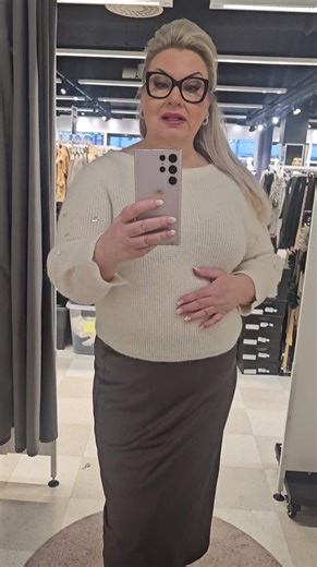 Gustavin upean laatuinen neule ovh 219,99€ ja nyt 66€🌟🌟🌟! Palvelen tänään Loppiaisena 11-15🫶. | Piattaco'