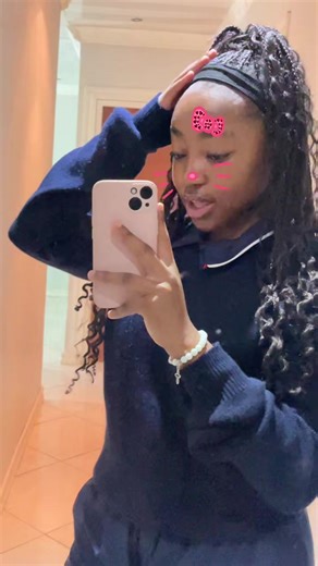 💋.