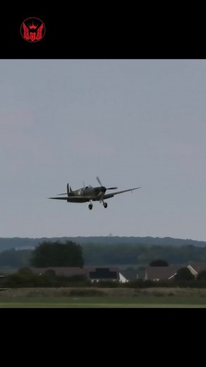 Spitfire KLOA landing Duxford #spitfire #duxford#battleofbritain
