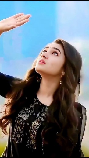 ᥫ᭡፝֟፝֟кяιтнι ѕнєтту> >★ on Instagram: "Krithi babee 💗😘 . . . . . . #trendingreels #trendingnow #instagood #instamood #instalove #viralvideos #viralreels #instadaily #instadog #smile #looks #krithishetty #krithishetty_officiall #anupama #sreeleela #poojahegde #alluarjunonline #trendingaudio #trendingtopic #fanstagram📌📍🚩"