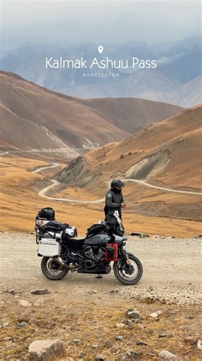 Kalmak Ashuu Pass - Kyrgyzstan