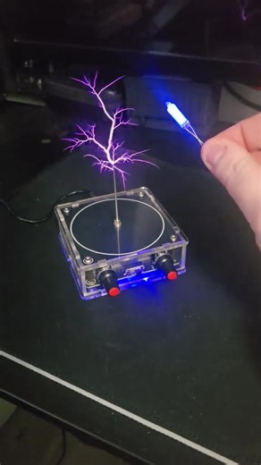 ✨A fun product! ✅Musical Tesla Coil ✅Touchable Lightning ✅Bluetooth connection for phones ✅Science experiments | Doris Moore