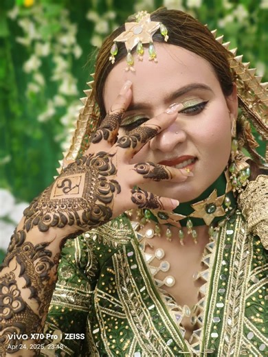 good looking bride #very very good #mehandi 😍😍😍