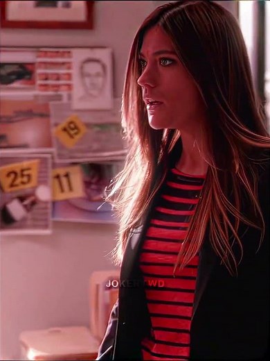 LaGuerta stops Dexter (French version) / Dexter 2006 #shorts