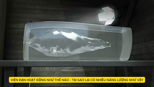 Viên đạn kim loại liền khối thực tế đầu tiên (gồm vỏ, thuốc, đầu đạn) được phát minh bởi Casimir Lefaucheux (người Pháp) vào năm 1836. Trước đó, đạn chỉ là các viên bi sắt hoặc chì rời rạc được nạp thủ công cùng thuốc súng. | Anthony Nguyễn