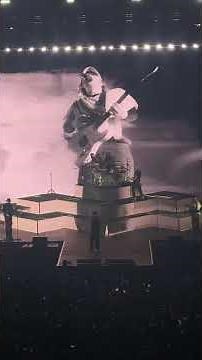 Chase Atlantic – Ricochet (Live performance in Brussels 26.04.25)