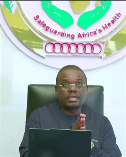 Congratulations to Equatorial Guinea on its goal to eliminate malaria by 2030. Dr. Jean Kaseya emphasized that proven vector control measures—including indoor residual spraying—remain critical, alongside vaccination, strengthened surveillance, and effective case management to accelerate progress across Africa. Watch full briefing: https://ow.ly/vgUQ50YnnBL #Malaria #HealthSecurity #AfricaCDC | Africa CDC