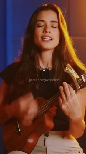 Músicas Gospel no Ukulele com Isadora Pompeo