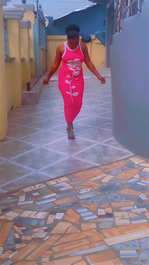 Obaapa💕 fair🥰cosmetics ❤️🕊️ (@obaapafair)’s videos with original sound - Blogger Roo 🐢