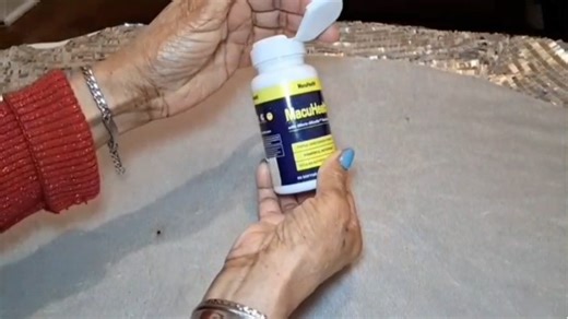 Watch Eye Health Essential MacuHealth Triple Carotenoid Formula. on Amazon Live