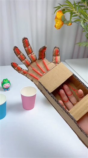 paper crafts creator on Instagram: "Step-by-Step Bionic Mechanical Hand from Cardboard Box #CardboardCraft #DIYMechanicalHand #BionicHandDIY #CreativeProjects #EcoFriendlyCraft #HandmadeToy #RecycledCraft #DIYInnovation #CraftIdeas #FunWithCardboard"