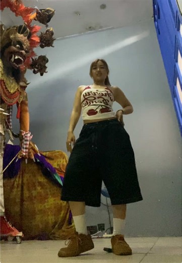 Protecting Jorts and Group Dynamics