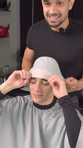 Platinum highlights. Colorimetry. #barber #colorimetry