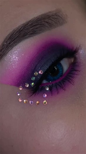 Valentine's Day Makeup Tutorial with Pink Eyeshadow