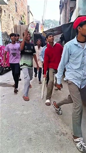 Bara aadmi Banna hai ❌ worng