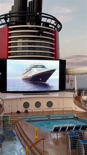 Disney Fantasy - Disney Fantasy - Funnel Vision displays a humorous video.