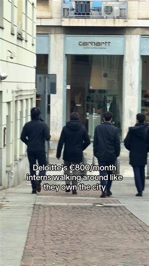 Deloitte Interns in Milan: A City Walk Experience