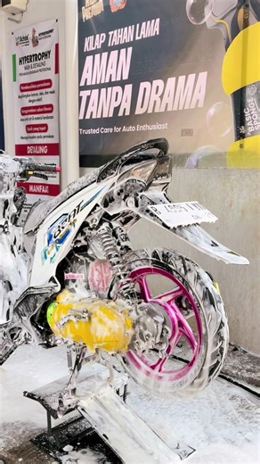 Dikira speedshop, ternyata cucian senyaman tongkrongan🙈 Premium Wash dan Perawatan Kendaraan Anda Mitra Resmi Bekasi : @Kilap Premium Double Shampo Tochless by Aquarama italia dan Ph balance Info : WhatsApp : 0822-98-7878-21 Instagram : hypertrophywash Tiktok : hypertrophywash 📍Jl. Karang Satria Kp Cerewed No.2 RT 08 RW 16 Kel. Duren Jaya, Bekasi Timur 17111 #cucisteammotor #cucisteam #premiumwash #premiumwashbekasi #detailing