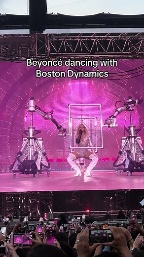Beyoncé Dancing with Robots in Barcelona