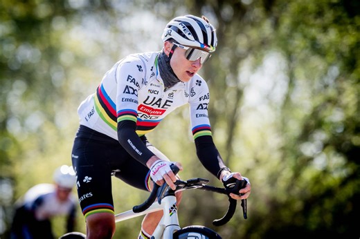 Pogacar s’envole au-dessus des pavés légendaires de Paris-Roubaix