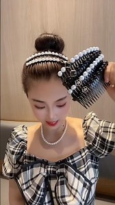 This stylish and versatile beaded comb easily tames flyaways, keeping your hair fresh and clean all