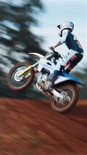 Who better to test our new 2027 FC 450 than Kay de Wolf? 👀