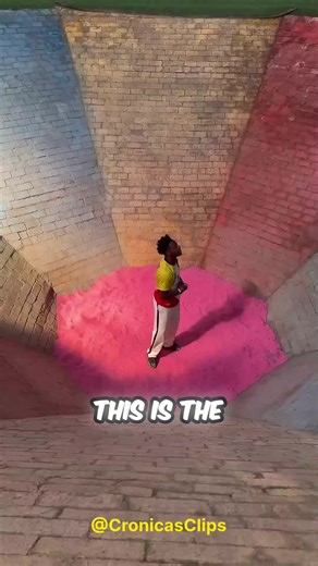 When gravity and simple mechanics have you trapped, this creator pulls off an absolute masterclass in applied physics! 🤯 Witness the ingenious, high-energy solution to a seemingly impossible predicament. Seriously, who needs a ladder when you have angular momentum? Pure problem-solving brilliance on display. #PhysicsTricks #Ingenious #EscapeArtist #ScienceMagic #ChallengeAccepted