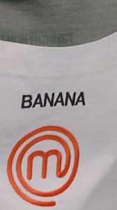 Il-Judges jagħtu sorpriża lil Leigh, jew aħjar, lil Banana! 🍌 Issa għandu l-fardal uffiċjali bil-laqam tiegħu! 🥹👨‍🍳 Faqgħa hux!? #MasterChefMalta #MCMS3 | MasterChef Malta