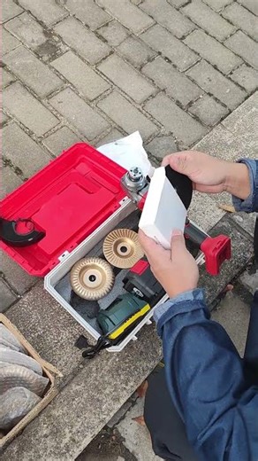 Carving Wood with Precision — RedhawkPro Grinder Spike Disc Review