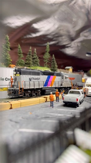 HO Scale NJ Transit GP40 Maintenance of Way Train #railway #train #njtransit #hoscale #modeltrains