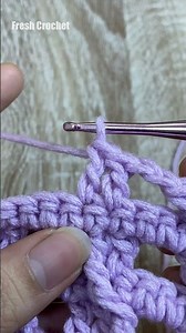 EASY HONEYCOMB MESH CROCHET! 🧶 #easycrochet #crochetforbeginners #freecrochetpattern #shorts