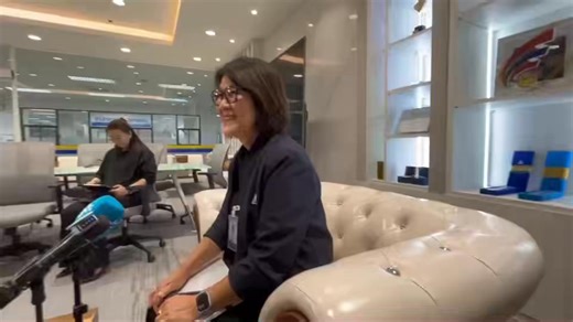 📍 ย้ำข้อเท็จจริง เรื่องเดิมที่ตรวจสอบแล้ว โรงอาหาร สปส.กทม.พื้นที่ 3 สวัสดิการเพื่อผู้ประกันตนและประชาชนทุกคน กระทรวงแรงงานและสำนักงานประกันสังคมขอชี้แจงว่า กรณีการปรับปรุงพื้นที่โรงอาหารของสำนักงานประกันสังคมกรุงเทพมหานคร พื้นที่ 3 เป็นโครงการที่ดำเนินการมาตั้งแต่ปี 2561 โดยได้ผ่านกระบวนการพิจารณา อนุมัติ และตรวจสอบตามกฎหมายและระเบียบที่เกี่ยวข้องอย่างครบถ้วน ทั้งในระดับคณะกรรมการประกันสังคม หน่วยงานด้านงบประมาณ และหน่วยงานตรวจสอบ รวมถึงการขออนุญาตใช้พื้นที่ราชพัสดุจากกรมธนารักษ์อย่างถูกต้อง ผ